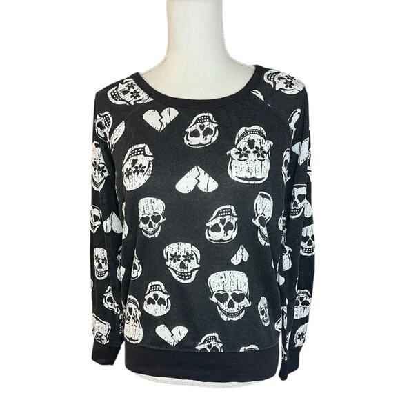 Feathers Black skull & White sweatshirt Heart Pattern sugar skull Halloween - Picture 1 of 6